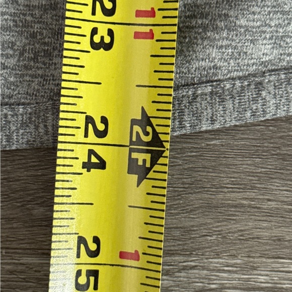 Women’s Nike Quarter Zip Grey Pullover Athletic Top with Thumbholes, Size 1X. - Picture 11 of 13